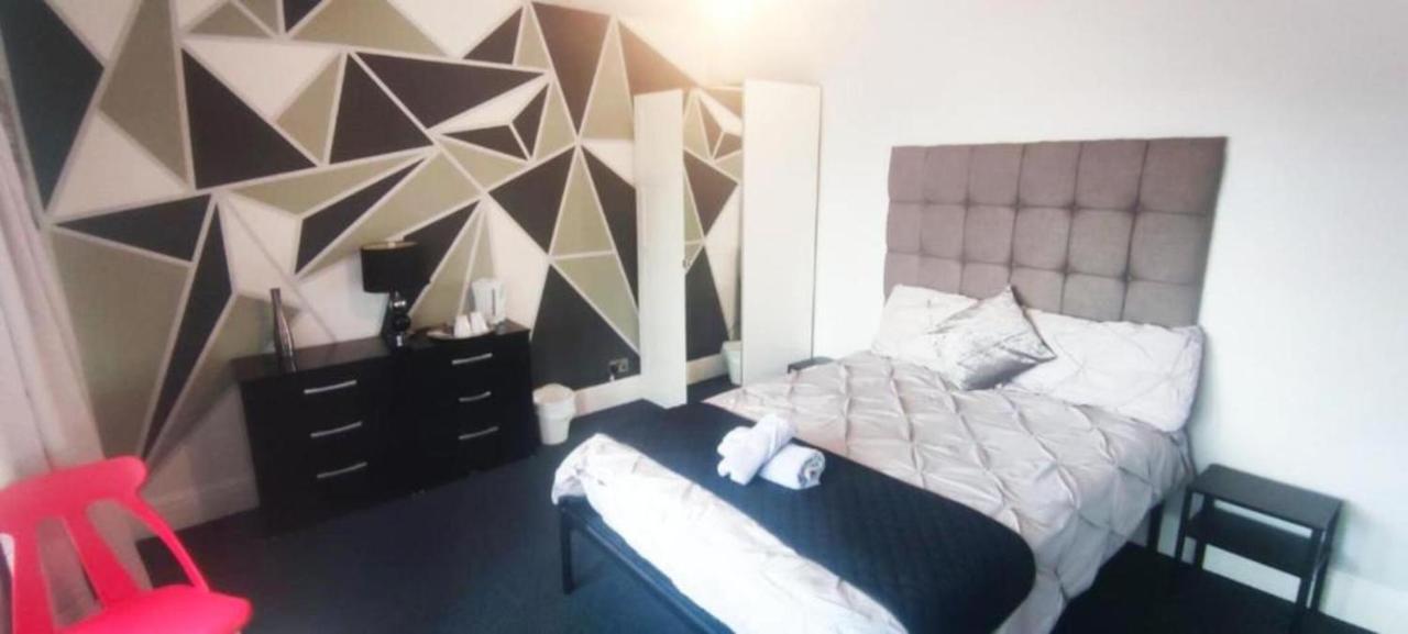 Old Trafford Guest House Sale Exteriör bild