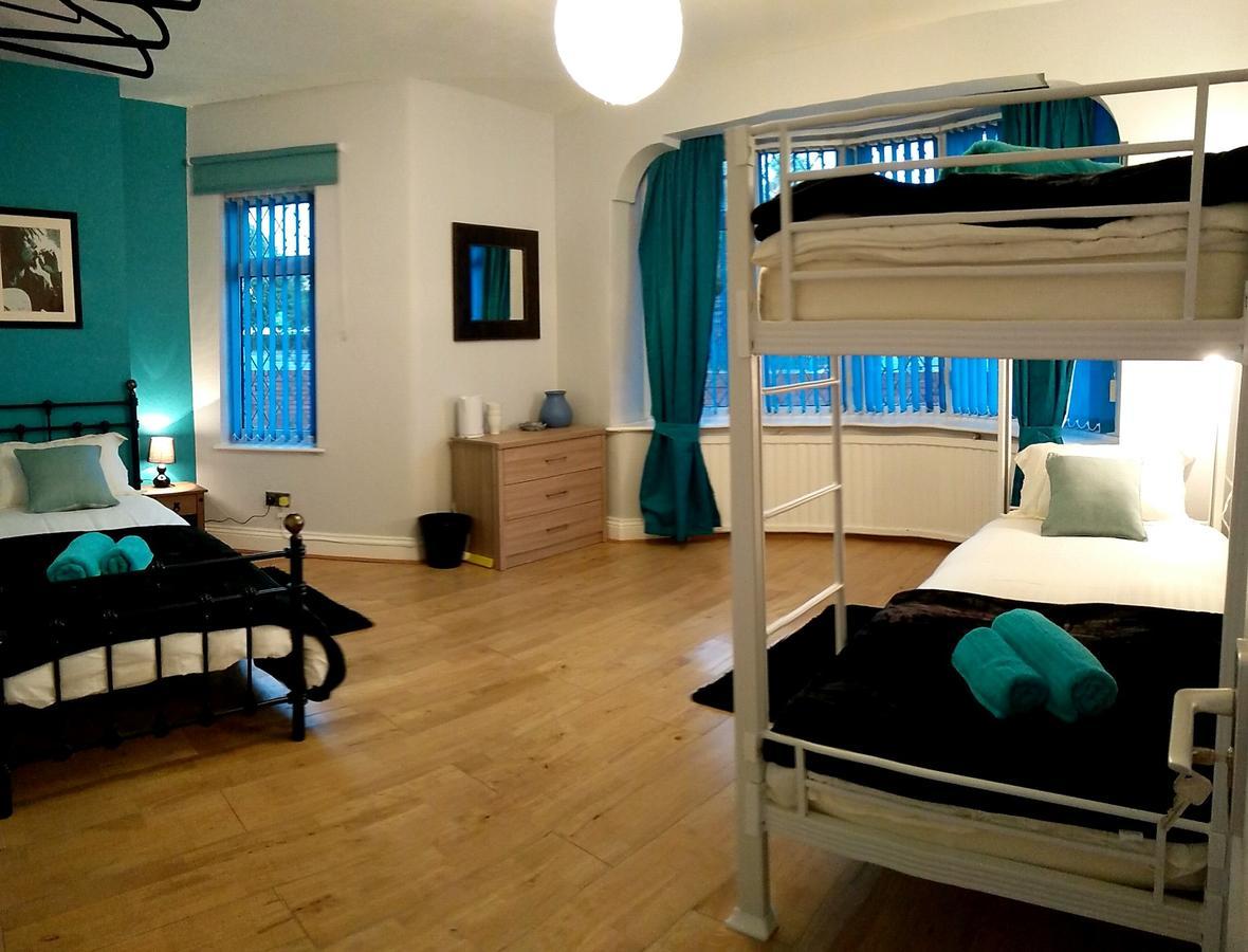 Old Trafford Guest House Sale Exteriör bild