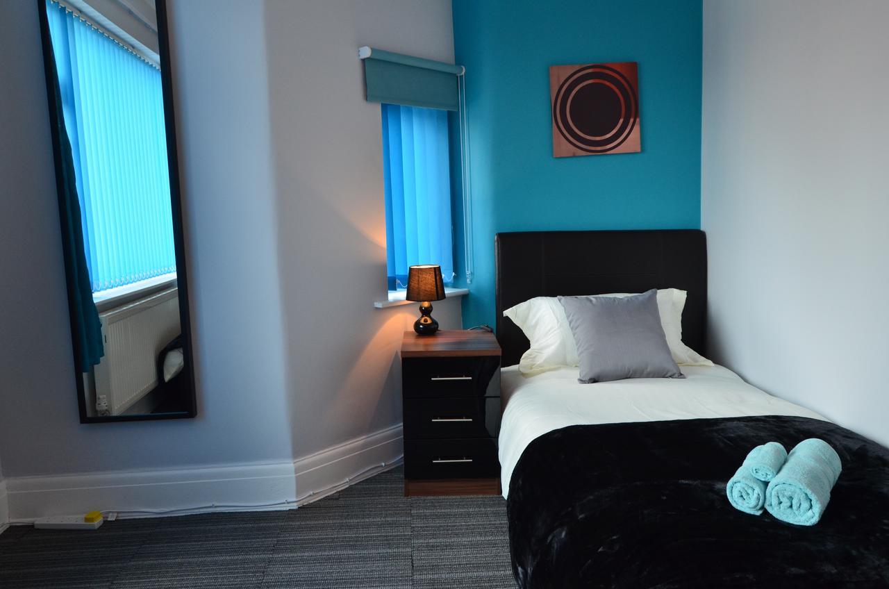 Old Trafford Guest House Sale Exteriör bild