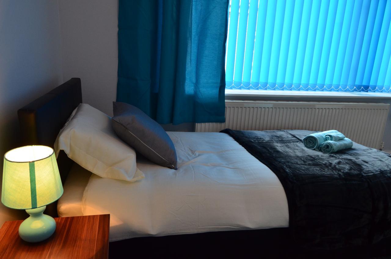 Old Trafford Guest House Sale Exteriör bild